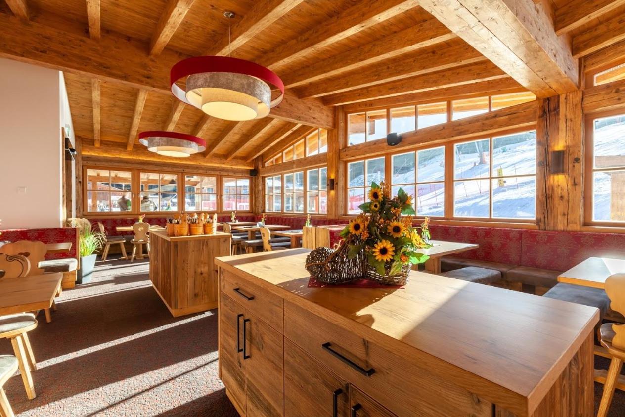 Alpengasthof Goetschenalm ビショフスヴィーゼン エクステリア 写真