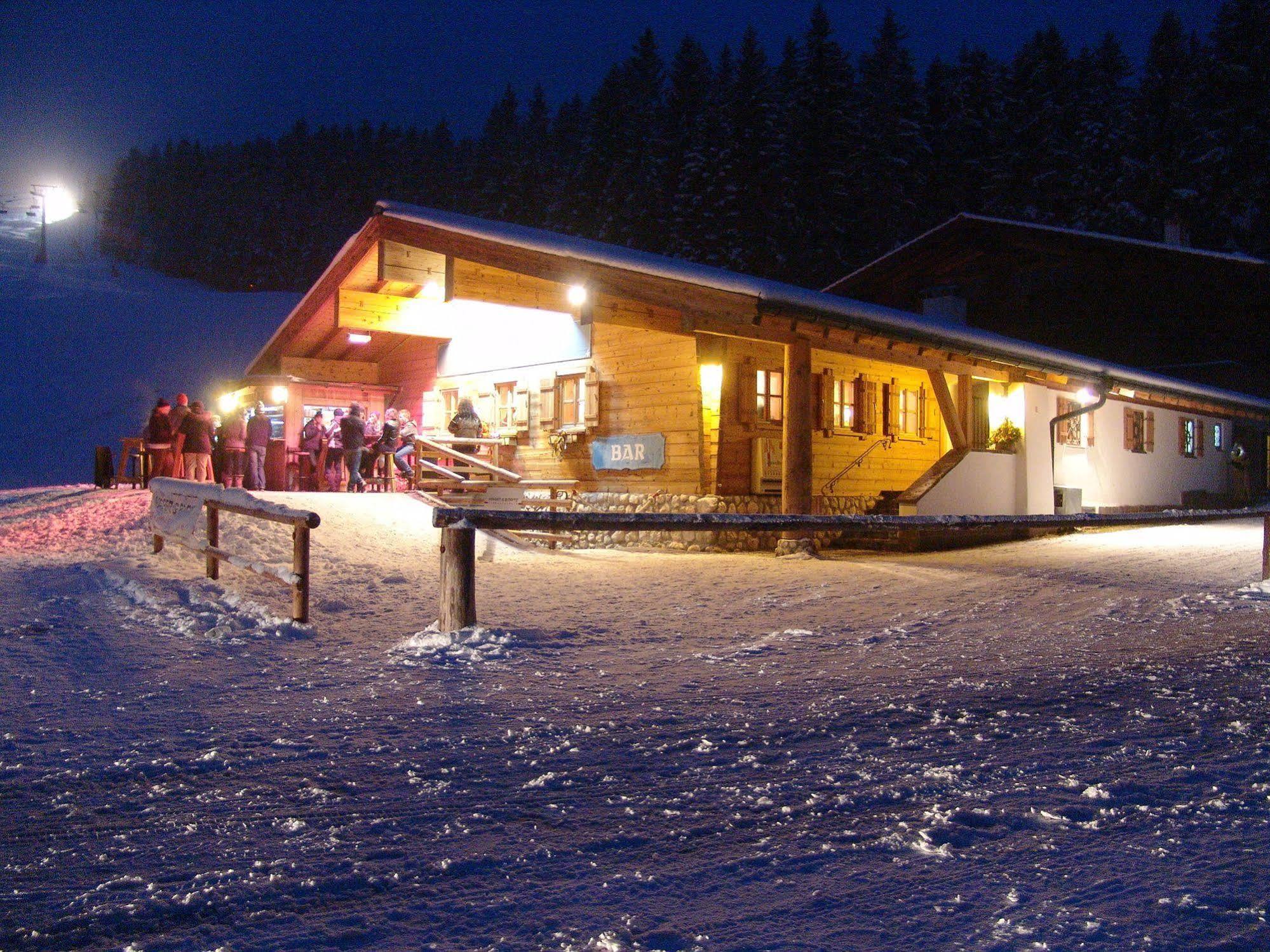 Alpengasthof Goetschenalm ビショフスヴィーゼン エクステリア 写真